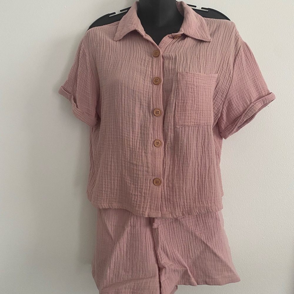 Soft Pink Pajama Set with Collared Shirt and Elastic Shorts